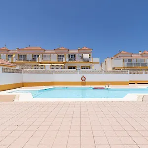 Homeforguest Two Bedroom With Pool And Terrace Apartment